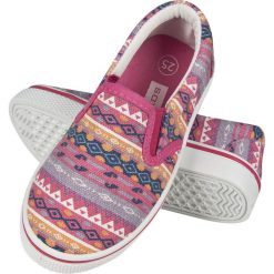 Soxo - Tenisówki dziecięce. Szare buty sportowe dziewczęce marki Soxo, z gumy, z okrągłym noskiem. Za 49,99 zł.