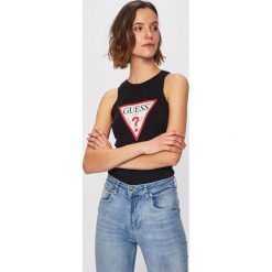 Guess Jeans - Top. Białe bluzki damskie Guess Jeans, s, z nadrukiem, z bawełny, z okrągłym kołnierzem. W wyprzedaży za 139,90 zł.