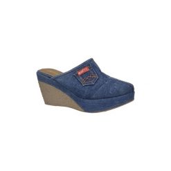 Chodaki Jezzi Niebieskie jeansowe klapki na koturnie MR1740-2. Niebieskie buty ślubne damskie marki Jezzi, z jeansu, na koturnie. Za 108,99 zł.