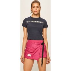 LaBellaMafia - T-shirt. Niebieskie bluzki damskie LABELLAMAFIA, s, z nadrukiem, z dzianiny, z okrągłym kołnierzem. Za 99,90 zł.