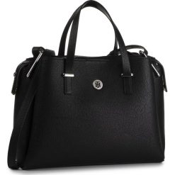 Torebka TOMMY HILFIGER - Th Core Satchel AW0AW07308 BDS. Czarne torebki klasyczne damskie TOMMY HILFIGER, bez wzorów, ze skóry ekologicznej, klasyczne, bez dodatków. W wyprzedaży za 519,00 zł.