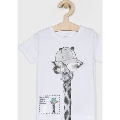 Name it - T-shirt dziecięcy 92-128 cm. Białe t-shirty chłopięce Name it, z nadrukiem, z bawełny, bez rękawów. W wyprzedaży za 39,90 zł.
