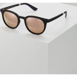 Okulary przeciwsłoneczne damskie: Superdry CASSIE SUN Okulary przeciwsłoneczne rubberised black/pink mirror