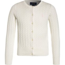 Polo Ralph Lauren MINI CABLE Kardigan warm white. Białe swetry chłopięce marki Polo Ralph Lauren, z bawełny. Za 359,00 zł.