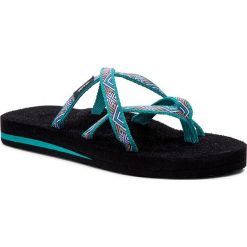Japonki TEVA - Olowahu 5840 Isla Tropic Teal. Zielone japonki damskie marki Teva, z materiału. W wyprzedaży za 99,00 zł.