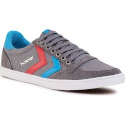 Tenisówki HUMMEL - Silmmer Stadil Low 63512-0528 Castle Rock/Ribbon Red/Bril Blue. Szare półbuty męskie Hummel, bez wzorów, ze skóry, rockowe, bez zapięcia. Za 279,00 zł.