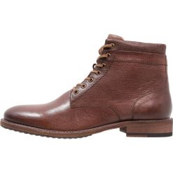 Buty zimowe męskie: Pier One Botki sznurowane cognac