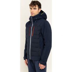 Kurtka narciarska Helly Hansen Veste Freefall 65644. Niebieskie kurtki sportowe męskie Helly Hansen, m, bez wzorów, z elastanu, bez kaptura, narciarskie. W wyprzedaży za 1679,00 zł.
