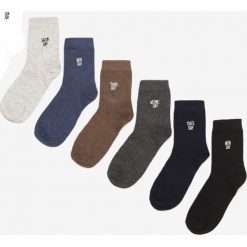 7-pack Mix kolorów Skarpety Uhrienne. Skarpetki męskie Born2be, bez wzorów. Za 39,99 zł.