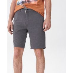 Szorty chino - Szary. Szare spodenki i szorty męskie House, s, bez wzorów. Za 89,99 zł.