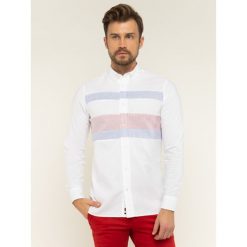 Koszula TOMMY HILFIGER Ithaca Flag MW0MW12199. Białe koszule męskie TOMMY HILFIGER, m, bez wzorów, z bawełny, casualowe, bez kołnierzyka, bez rękawów. Za 449,00 zł.