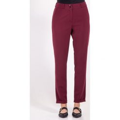 Spodnie w kolorze bordowym. Czerwone spodnie damskie Bessa, Moonlight. W wyprzedaży za 149,95 zł.