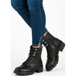 SZNUROWANE WORKERY NA PLATFORMIE. Zielone botki damskie lity marki Ideal Shoes, na sznurówki. Za 66,00 zł.