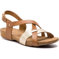 Sandały LASOCKI - RST-141-12 Camel. Pomarańczowe klapki damskie Lasocki, bez wzorów, ze skóry, bez obcasa. Za 119,99 zł.