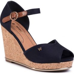 Sandały WRANGLER - Pana Reval WL01531A Navy 016. Niebieskie klapki damskie Wrangler, bez wzorów, ze skóry ekologicznej, bez obcasa, na obcasie. W wyprzedaży za 169,00 zł.