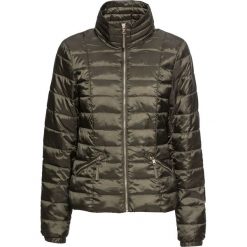 Kurtka pikowana bonprix ciemnooliwkowy. Zielone kurtki damskie marki bonprix, bez wzorów, bez kaptura. Za 69,99 zł.