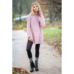 Pudrowa Wełniana Mini Sukienka z Krótkim Golfem. Różowe sukienki damskie Molly.pl, na co dzień, uniwersalny, bez wzorów, z wełny, z golfem, z krótkim rękawem, długie, mini, proste. Za 149,90 zł.