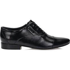 Czarne półbuty wizytowe. Czarne buty wizytowe męskie marki Kazar, bez wzorów, ze skóry, eleganckie, na sznurówki. Za 429,00 zł.