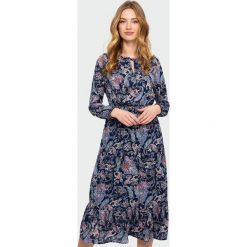 Elegancka sukienka. Sukienki damskie Greenpoint, bez wzorów, z poliesteru, eleganckie, bez kołnierzyka, bez rękawów. Za 89,99 zł.