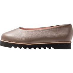 L37 DAYDREAM Baleriny taupe. Czarne baleriny damskie marki L37, z materiału, retro. Za 499,00 zł.