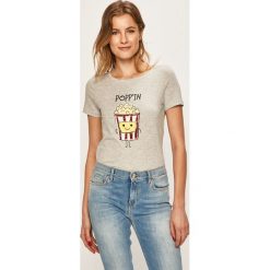 Only - T-shirt. Szare bluzki damskie ONLY, s, z aplikacjami, z bawełny, z okrągłym kołnierzem. Za 69,90 zł.
