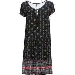 Sukienka shirtowa z krótkim rękawem bonprix czarny wzorzysty. Czarne sukienki damskie bonprix, bez wzorów, bez kołnierzyka, z krótkim rękawem, krótkie, mini. Za 99,99 zł.