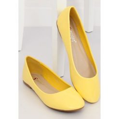Baleriny lakierowane żółte T176 YELLOW. Żółte baleriny damskie obuwie damskie, bez wzorów, ze skóry ekologicznej, klasyczne, bez obcasa. Za 58,83 zł.