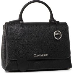 Torebka CALVIN KLEIN - Sided Top Handle K60K606267 BAX. Czarne topy damskie Calvin Klein, bez wzorów, ze skóry ekologicznej, klasyczne, bez dodatków. Za 699,00 zł.