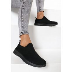 Czarne Buty Sportowe Aladora. Czarne buty sportowe damskie Born2be, bez wzorów, sportowe. Za 49,99 zł.