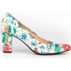 Czółenka w szpic - skóra naturalna - model 972/1 - kolor kwiatek. Czółenka damskie Zapato, bez wzorów, ze skóry, bez obcasa. Za 319,00 zł.