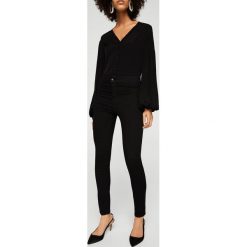 Mango - Jeansy Jane2. Szare jeansy damskie marki Mango, z podwyższonym stanem. Za 79,90 zł.