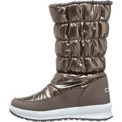 Kozaki zimowe "Holse" w kolorze miedzianym. Żółte kozaki damskie CMP Shoes, na zimę, z materiału, bez obcasa, bez zapięcia. W wyprzedaży za 229,95 zł.