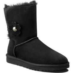 Buty zimowe damskie: Buty UGG – W Bailey Button Poppy 1092294 W/Blk