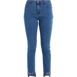 Glamorous Jeansy Slim Fit mid blue. Niebieskie jeansy damskie marki Glamorous, z elastanu. Za 189,00 zł.