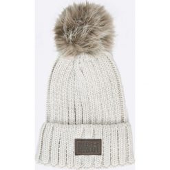 Under Armour - Czapka. Czarne czapki damskie Under Armour, bez wzorów, z poliesteru. W wyprzedaży za 99,90 zł.