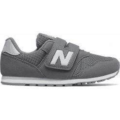 New Balance YV373GM. Szare buty chłopięce sportowe New Balance, z materiału, bez zapięcia. Za 249,99 zł.