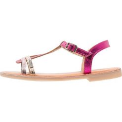 Les Tropéziennes par M Belarbi BADA Sandały fuchsia/multicolor. Czerwone sandały chłopięce marki Les Tropéziennes par M Belarbi, ze skóry. Za 229,00 zł.