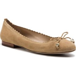 Baleriny LAUREN RALPH LAUREN - Glennie 802734743002 Toast. Brązowe baleriny damskie Lauren Ralph Lauren, bez wzorów, z zamszu, bez obcasa. W wyprzedaży za 299,00 zł.