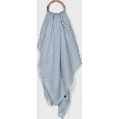 Answear - Chusta. Szare chusty damskie ANSWEAR, z dzianiny. W wyprzedaży za 49,90 zł.