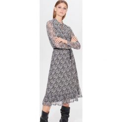 Sukienka midi z wzorem paisley - Czarny. Czarne sukienki damskie Mohito, s, bez wzorów, bez kołnierzyka, bez rękawów, midi. Za 139,99 zł.