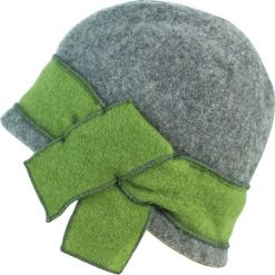 Czapka damska Classy szaro zielona. Szare czapki damskie marki Art of Polo. Za 56,30 zł.