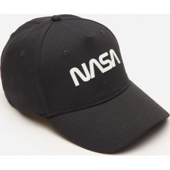 Czapka bejsbolówka NASA - Czarny. Czarne czapki męskie House, bez wzorów. Za 49,99 zł.