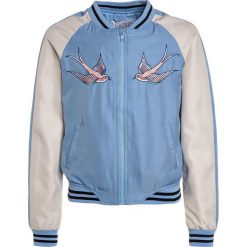 Staccato BLOUSON Kurtka Bomber stone. Niebieskie kurtki chłopięce marki Staccato, z materiału. W wyprzedaży za 152,10 zł.