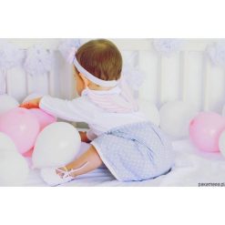 Sukienka do chrztu Angel's wings Szare Kropki. Szare sukienki niemowlęce marki Pakamera, w kropki. Za 129,00 zł.