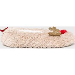 Etam - Kapcie Navidad. Brązowe kapcie damskie marki Etam, z materiału. W wyprzedaży za 39,90 zł.