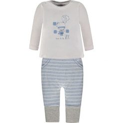 2-częściowy zestaw w kolorze błękitno-szaro-białym. Szare t-shirty chłopięce z nadrukiem marki Kanz, długie. W wyprzedaży za 49,95 zł.