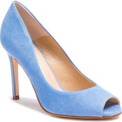Szpilki SOLO FEMME - 26453-58-I53/000-05-00 Błękitny. Niebieskie półbuty damskie Solo Femme, bez wzorów, ze skóry, eleganckie, bez obcasa, na obcasie, bez zapięcia. W wyprzedaży za 239,00 zł.