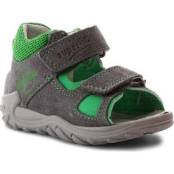 Sandały SUPERFIT - 2-00035-44 Smoke Kombi. Szare sandały chłopięce Superfit, ze skóry, bez zapięcia. W wyprzedaży za 159,00 zł.