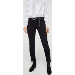 Mango - Jeansy Flecos. Czarne jeansy damskie marki Mango, z elastanu. W wyprzedaży za 99,90 zł.