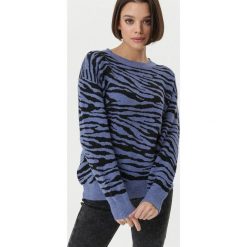Granatowy Sweter Travancore. Niebieskie swetry damskie Born2be, s, prążkowane, długie. Za 89,99 zł.